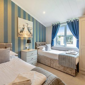 Woodhall Country Park Lodges